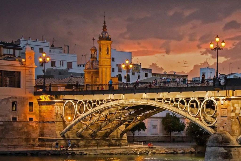 Anfitriones De Glamour - Albor De Sevilla Montequinto Luaran gambar
